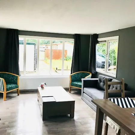 Holiday park Prachtig Gemoderniseerd Chalet Putten
