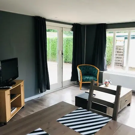 Holiday park Prachtig Gemoderniseerd Chalet Putten